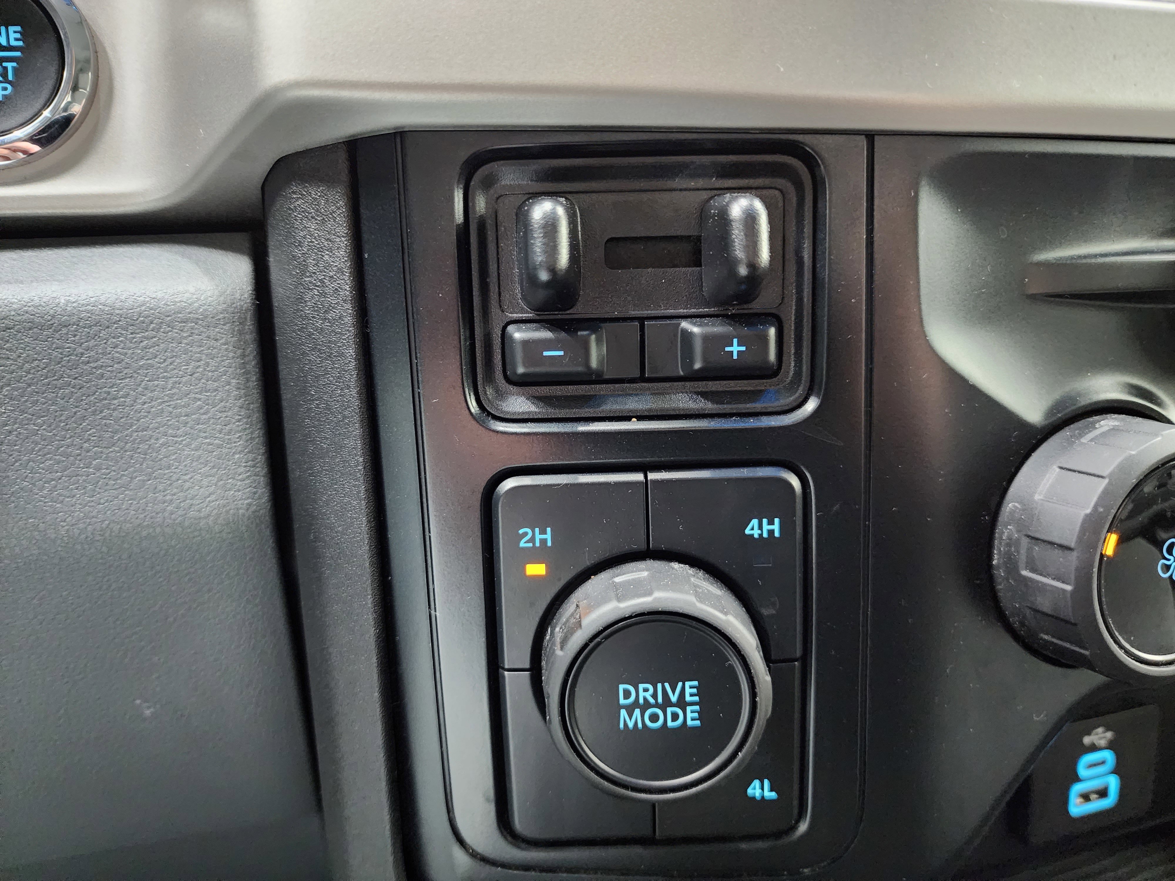 Used 2023 Ford F250 XLT w/ XLT Premium Package image 45