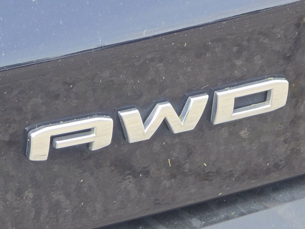 Used 2021 GMC Acadia SLE AWD/4WD image 4