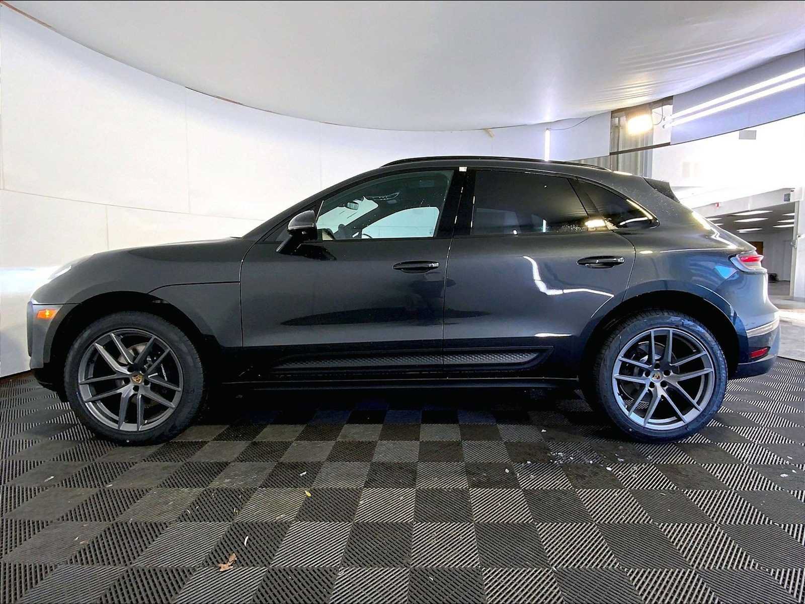 New 2026 Porsche Macan AWD/4WD image 2