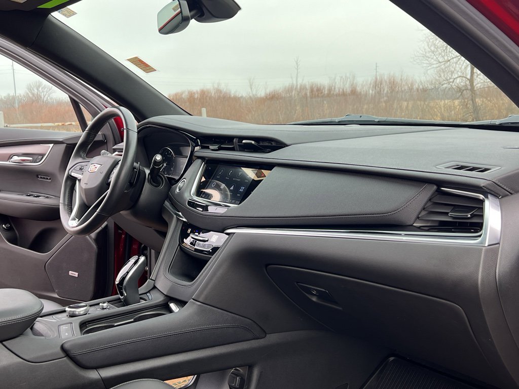 Used 2024 Cadillac XT6 Luxury image 29
