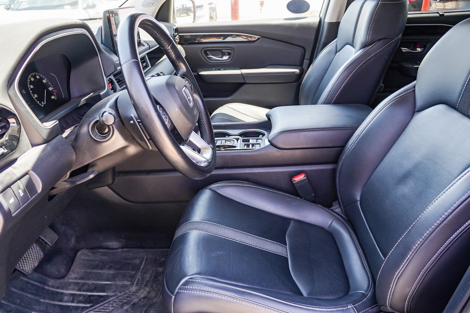 Used 2024 Honda Pilot Touring image 19