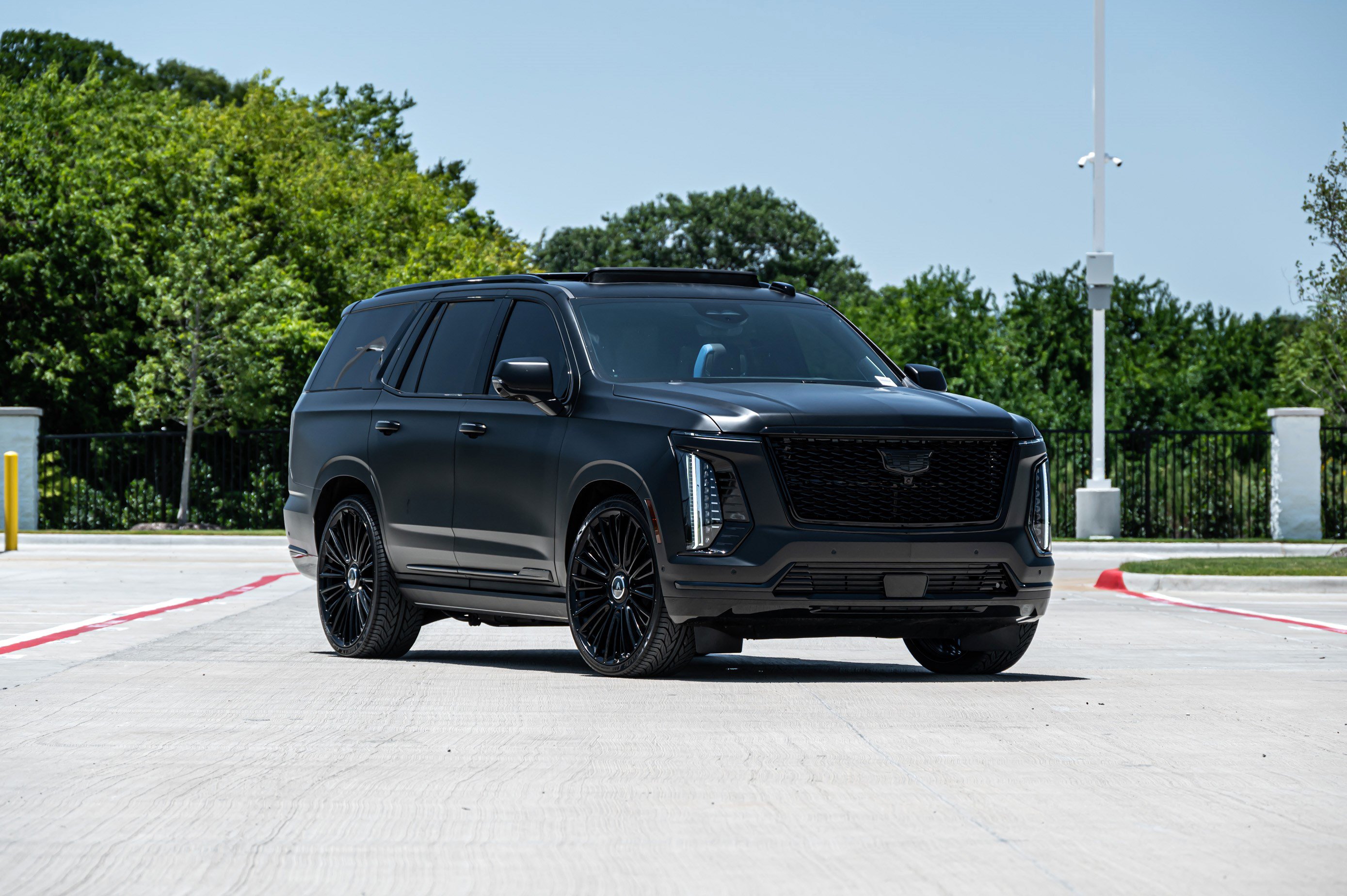 Used 2026 Cadillac Escalade Platinum Sport w/ LPO, ONYX Package AWD/4WD image 2