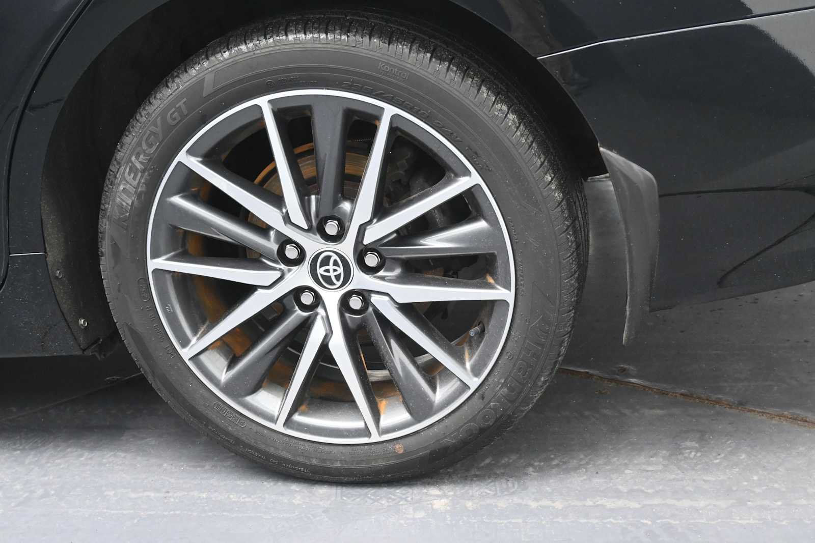 Used 2023 Toyota Camry XLE AWD/4WD image 5