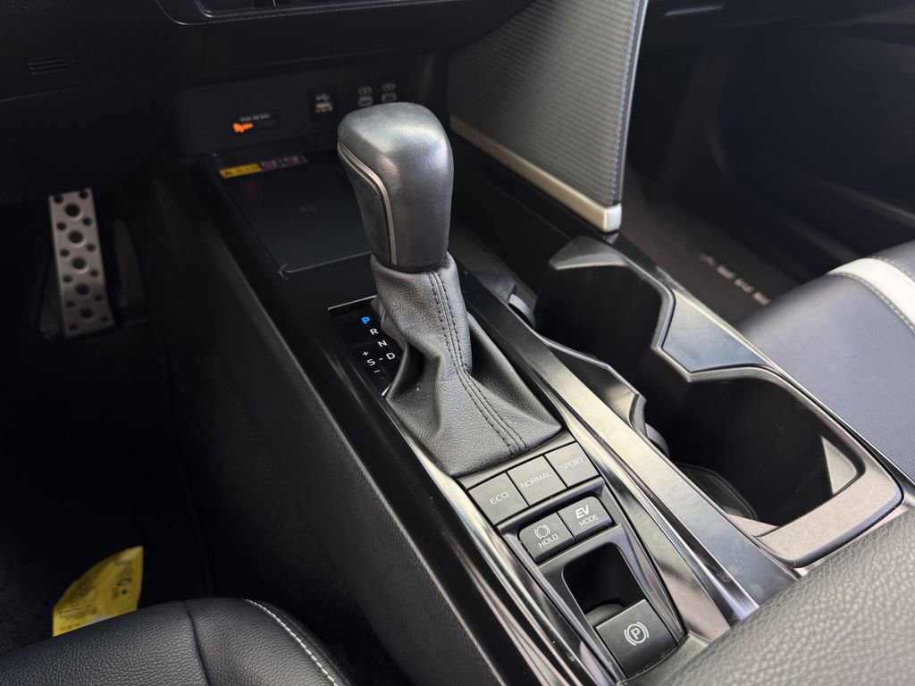 Used 2025 Toyota Camry SE w/ Multimedia Upgrade Package image 20