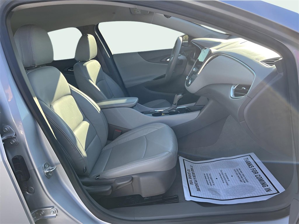 Used 2020 Chevrolet Malibu LT image 18