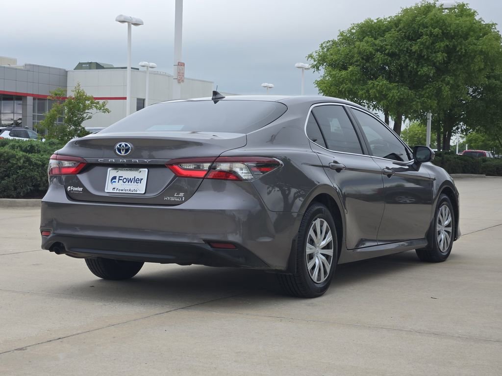 Used 2022 Toyota Camry LE FWD image 5