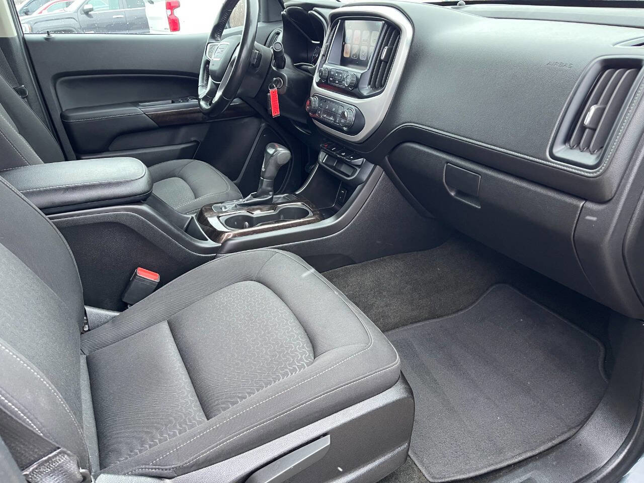 Used 2017 GMC Canyon SLE w/ SLE Convenience Package image 16