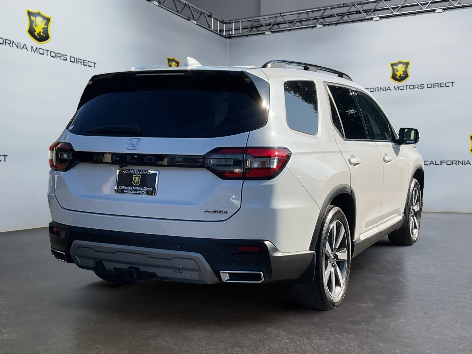 Used 2025 Honda Pilot Touring image 5