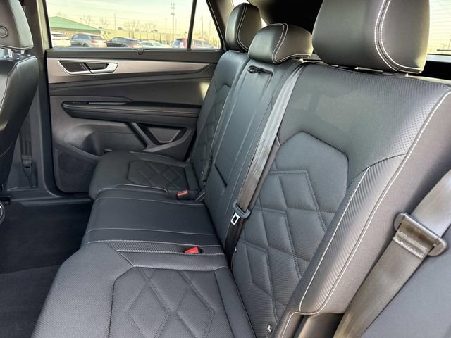 Certified 2025 Volkswagen Atlas Cross Sport SE image 15