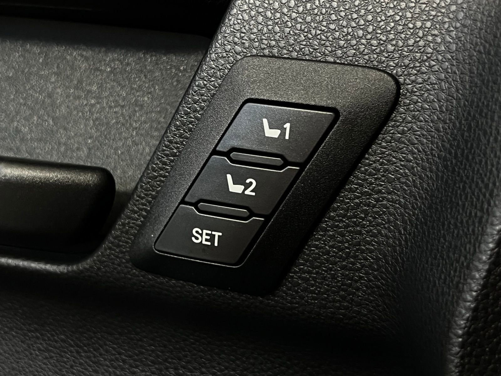 Used 2026 Toyota 4Runner TRD Off-Road Premium AWD/4WD image 15