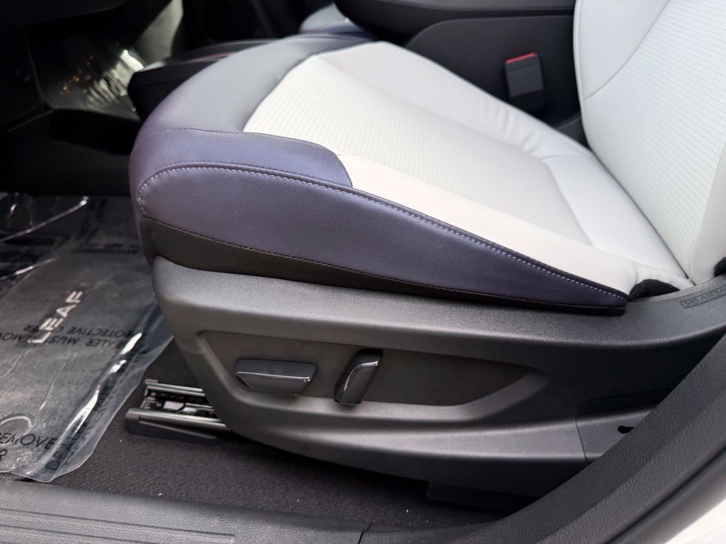 New 2026 Nissan Leaf SV Plus w/ Floor Mat Package (SV+) FWD image 13