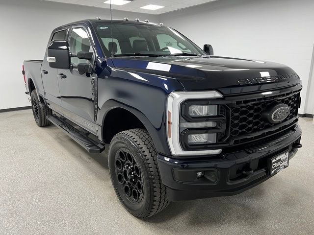 Used 2025 Ford F350 Lariat w/ Black Appearance Package AWD/4WD image 2