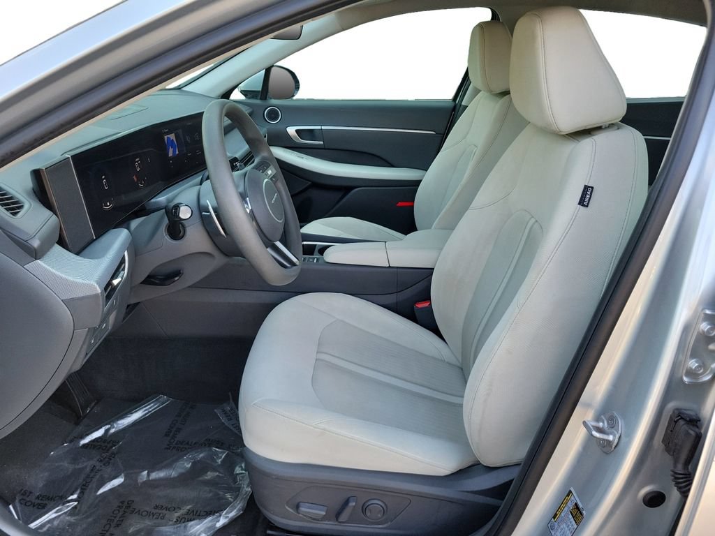 Used 2025 Hyundai Sonata SEL FWD image 21