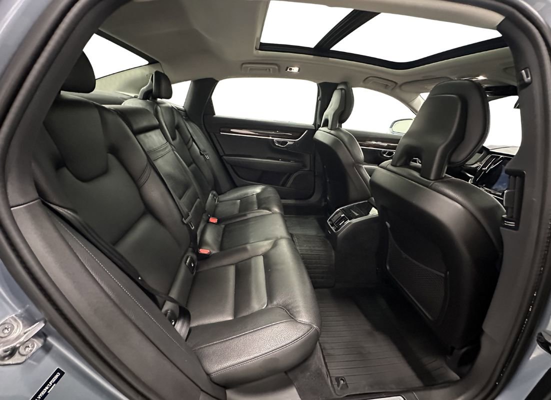 Used 2018 Volvo S90 T6 Momentum w/ Convenience Package image 13