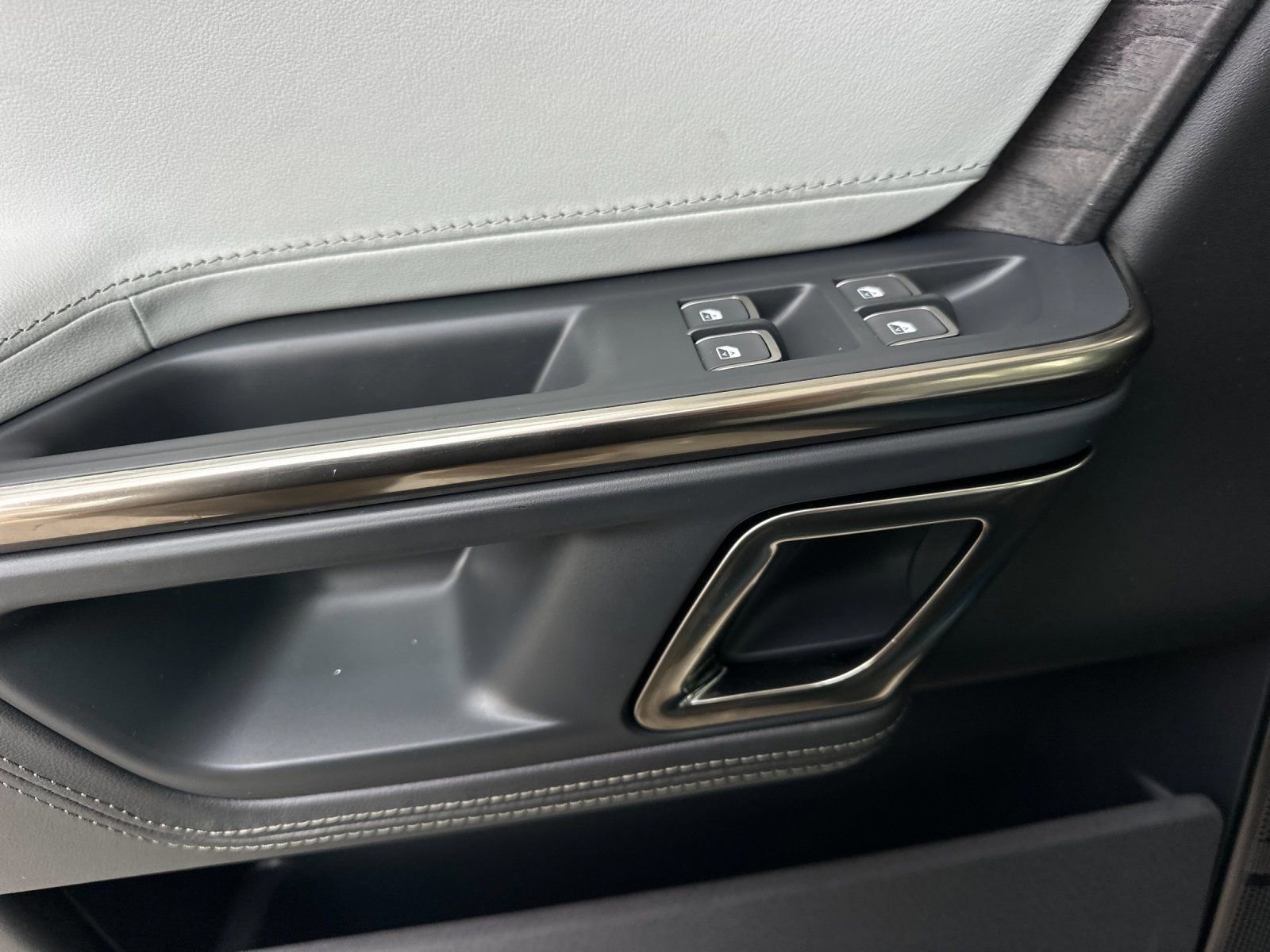 Used 2022 Rivian R1T Launch Edition image 10