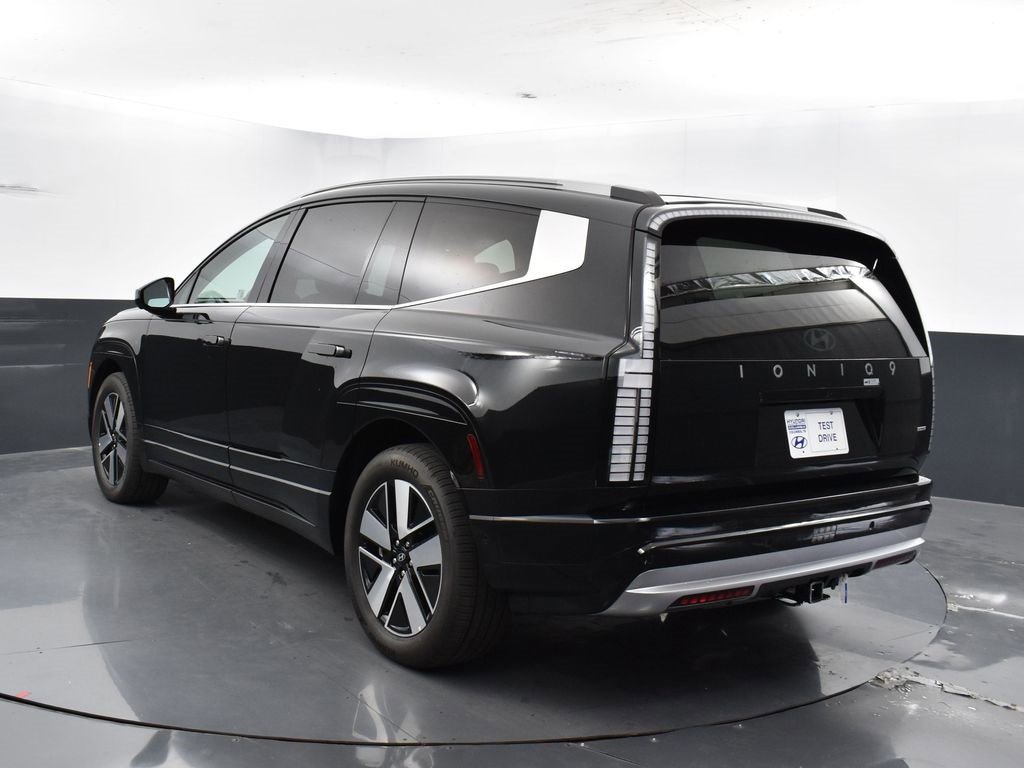 New 2026 Hyundai Ioniq 9 SEL image 8
