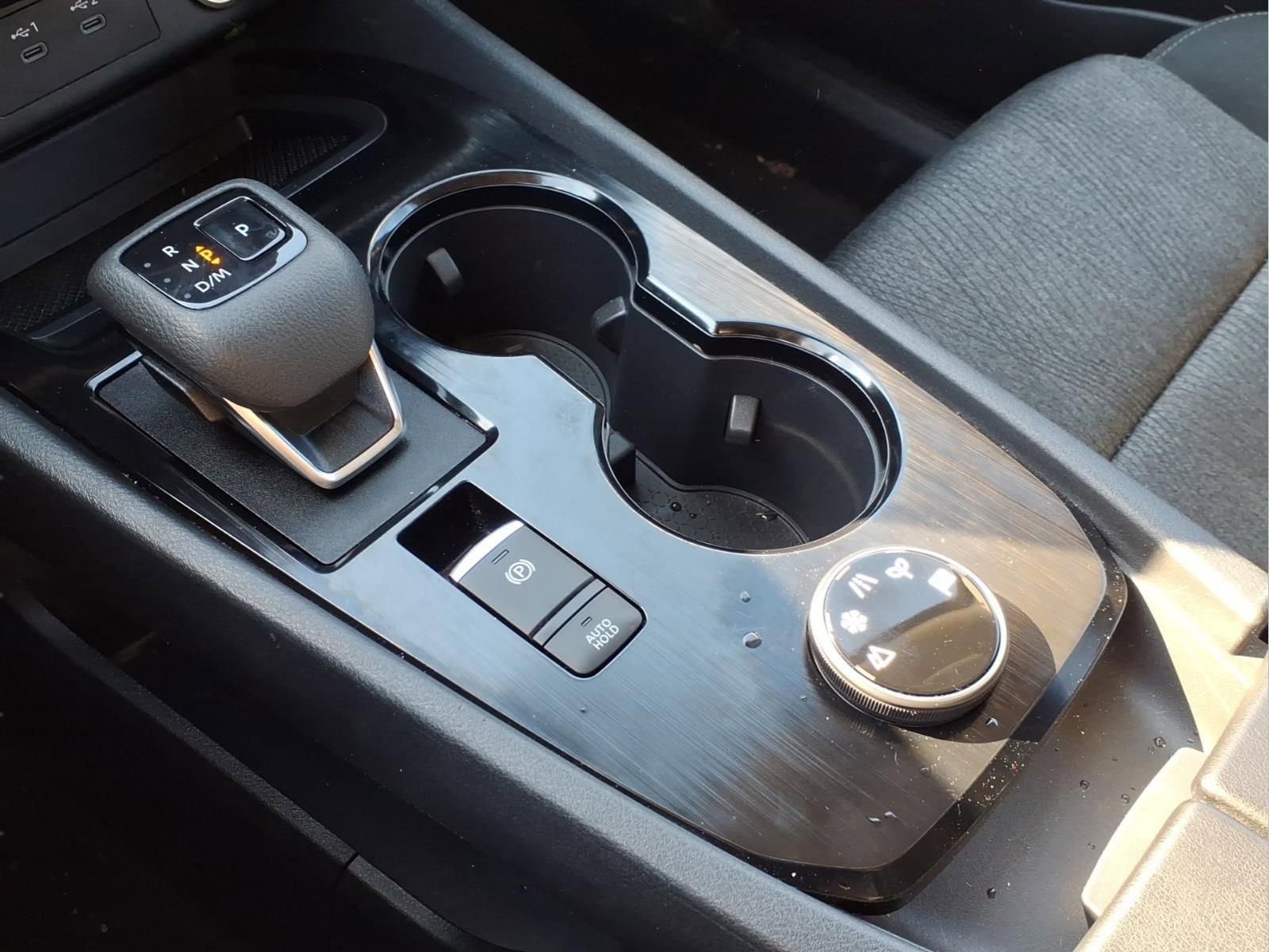 Used 2024 Nissan Rogue SV image 20