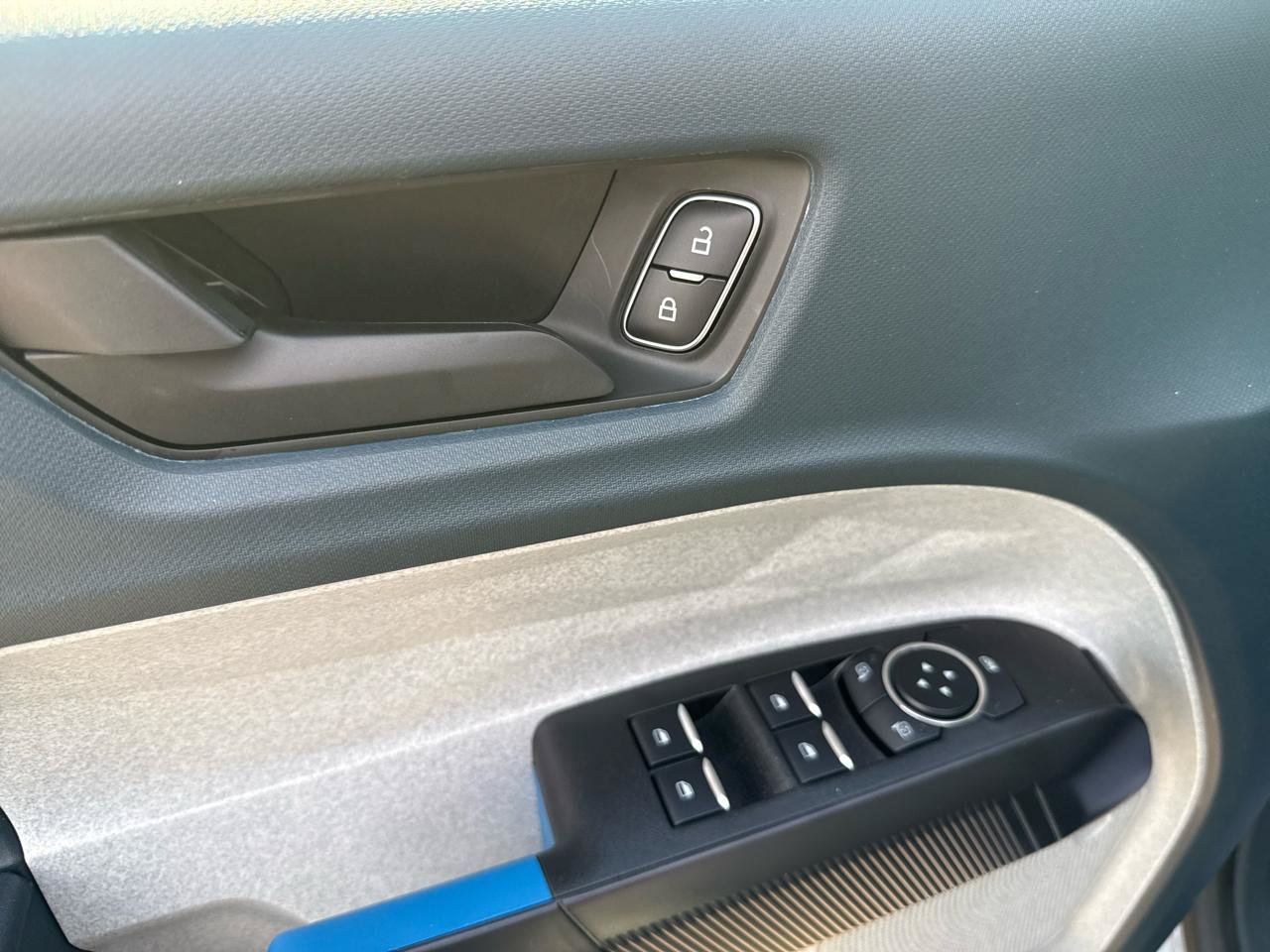New 2026 Ford Maverick XLT w/ XLT Luxury Package FWD image 26
