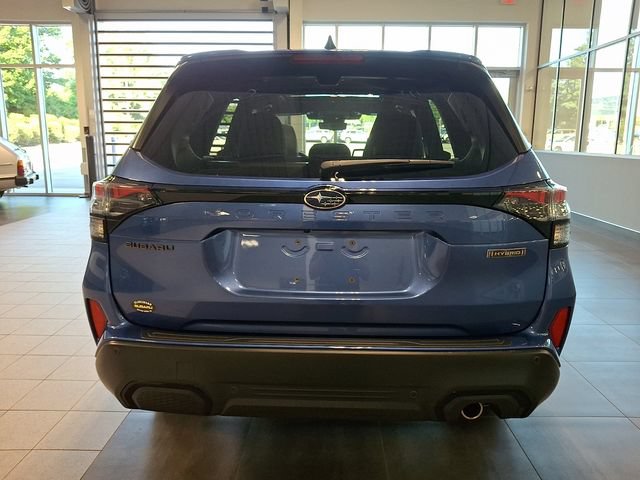 Used 2025 Subaru Forester Touring AWD/4WD image 5