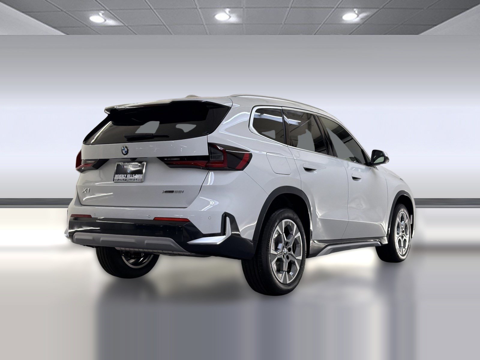 Used 2026 BMW X1 xDrive28i w/ Technology Package AWD/4WD image 9