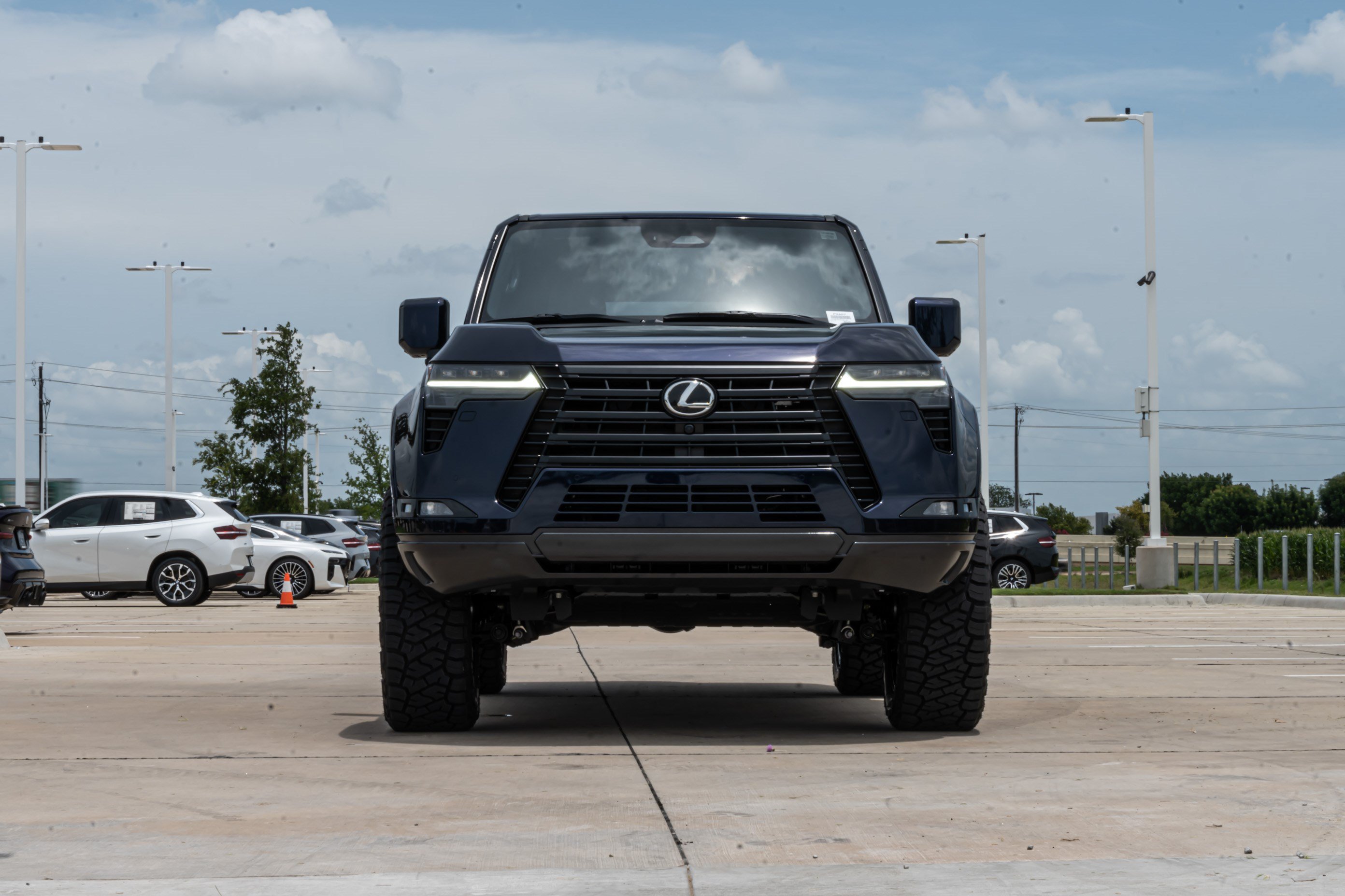 Used 2026 Lexus GX 550 w/ Accessory Package (ZB) AWD/4WD image 3