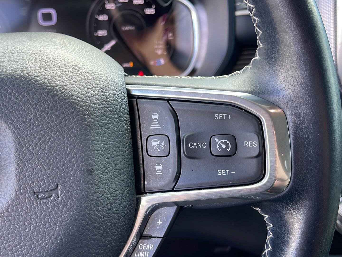 Used 2024 RAM 1500 Limited AWD/4WD image 24