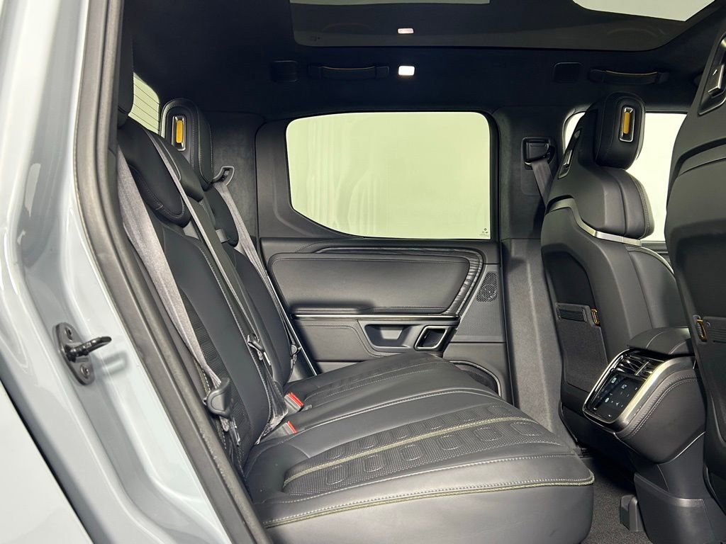 Used 2023 Rivian R1T Adventure image 13