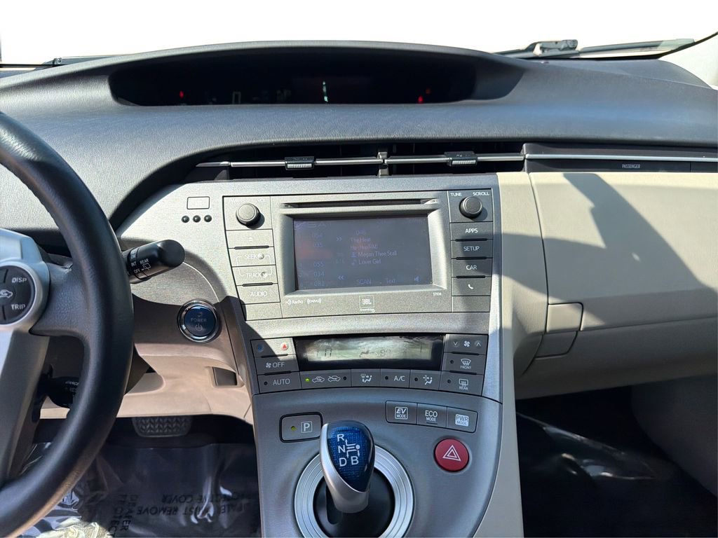 Used 2015 Toyota Prius Four FWD image 14