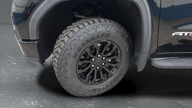 Used 2023 GMC Sierra 1500 AT4 w/ AT4 Premium Package AWD/4WD image 46