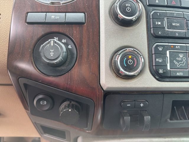 Used 2015 Ford F250 Lariat w/ Lariat Interior Package AWD/4WD image 14