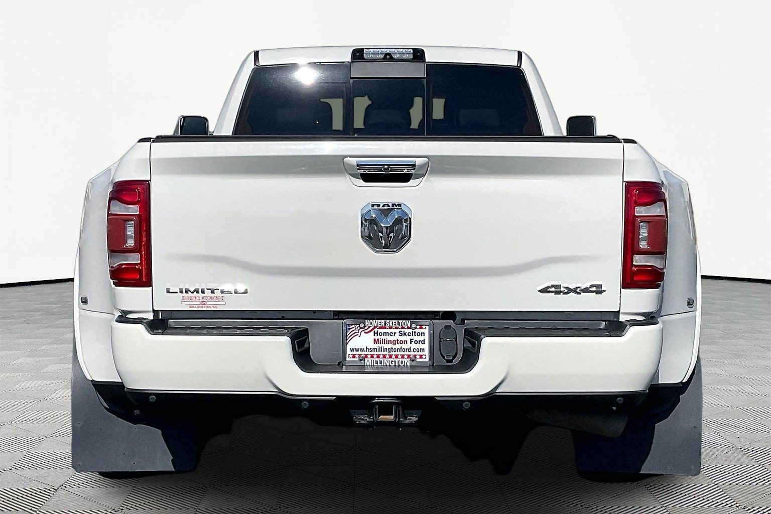 Used 2019 RAM 3500 Limited w/ Max Tow Package image 4