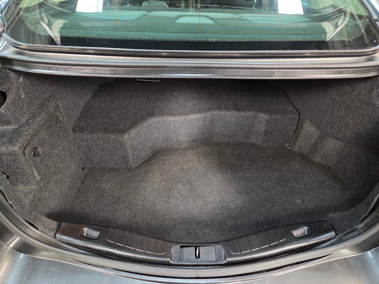 Used 2019 Ford Fusion Titanium FWD image 8