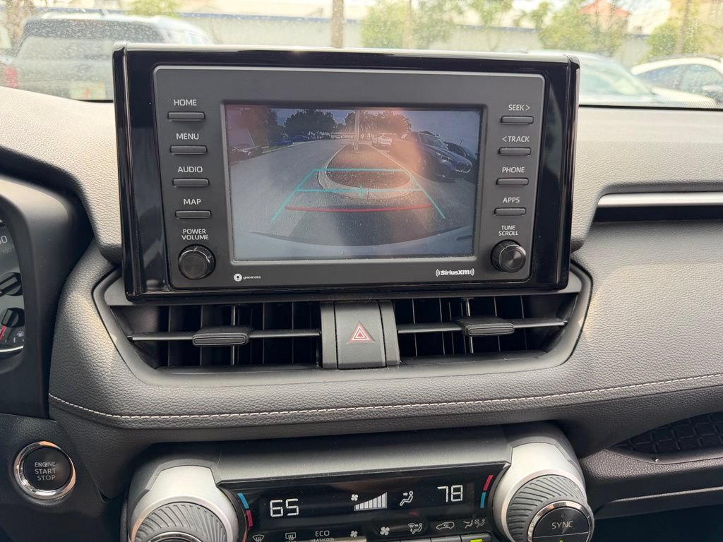 Used 2022 Toyota RAV4 XLE w/ Convenience Package FWD image 31