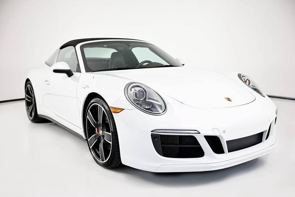 Certified 2018 Porsche 911 Targa 4S w/ Sportdesign Package AWD/4WD image 9