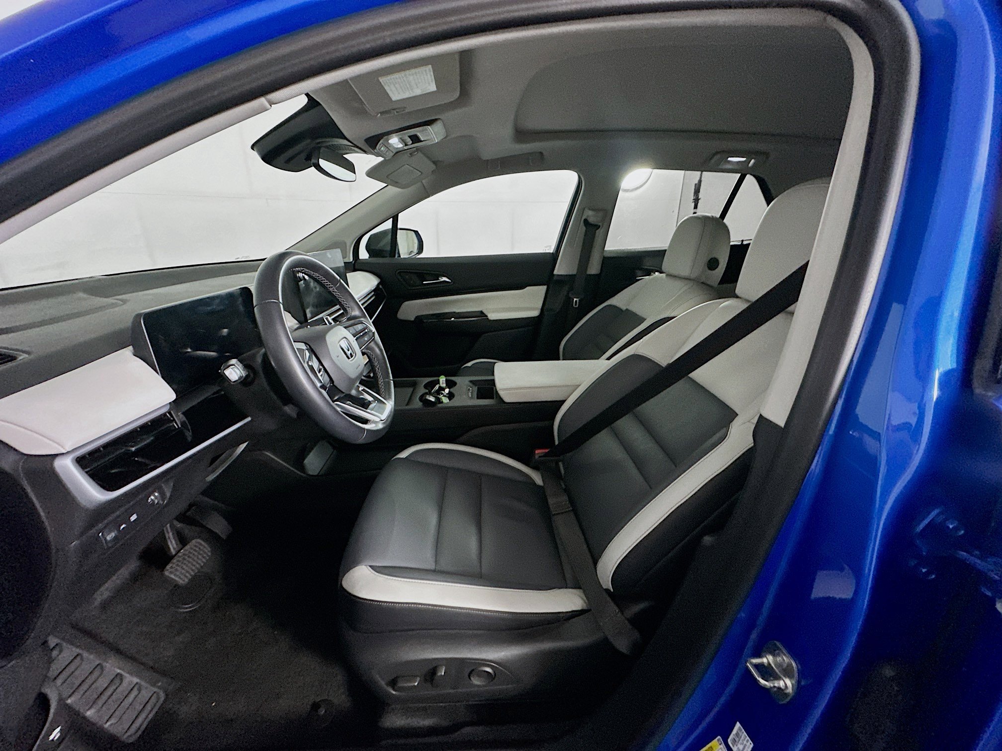 Used 2024 Honda Prologue Touring image 13