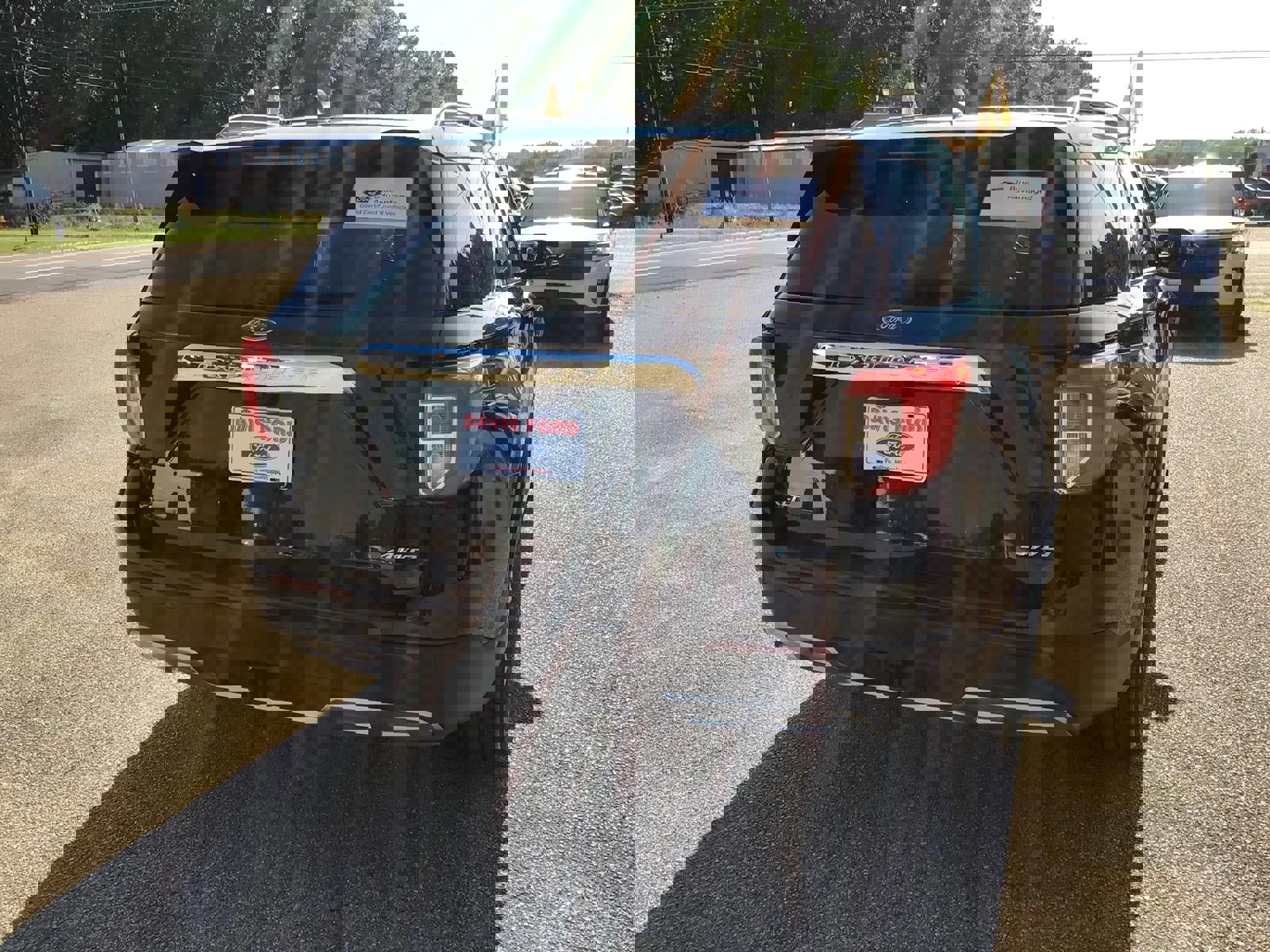 Certified 2023 Ford Explorer XLT w/ Equipment Group 202A image 9