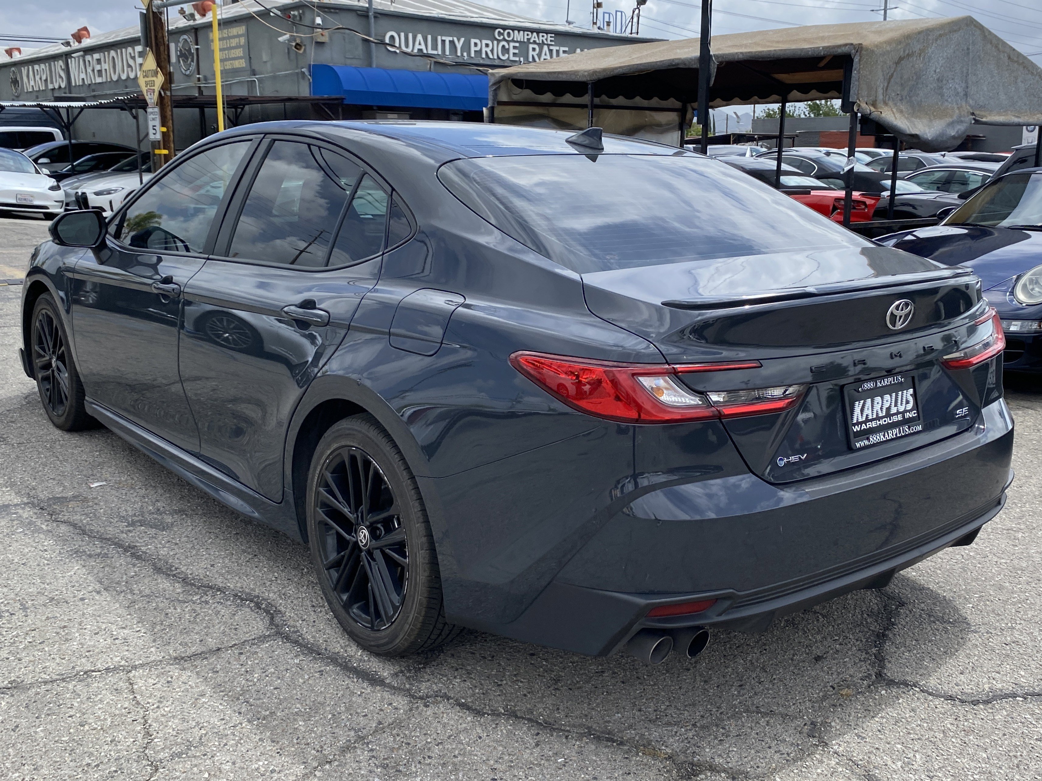 Used 2025 Toyota Camry SE w/ Multimedia Upgrade Package FWD image 10