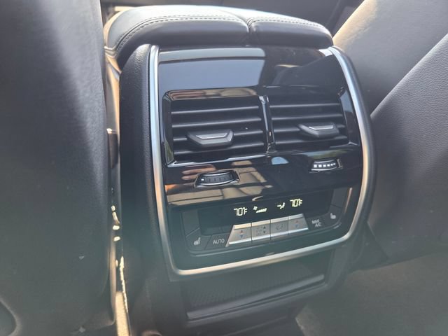 Used 2025 BMW X5 xDrive50e AWD/4WD image 16