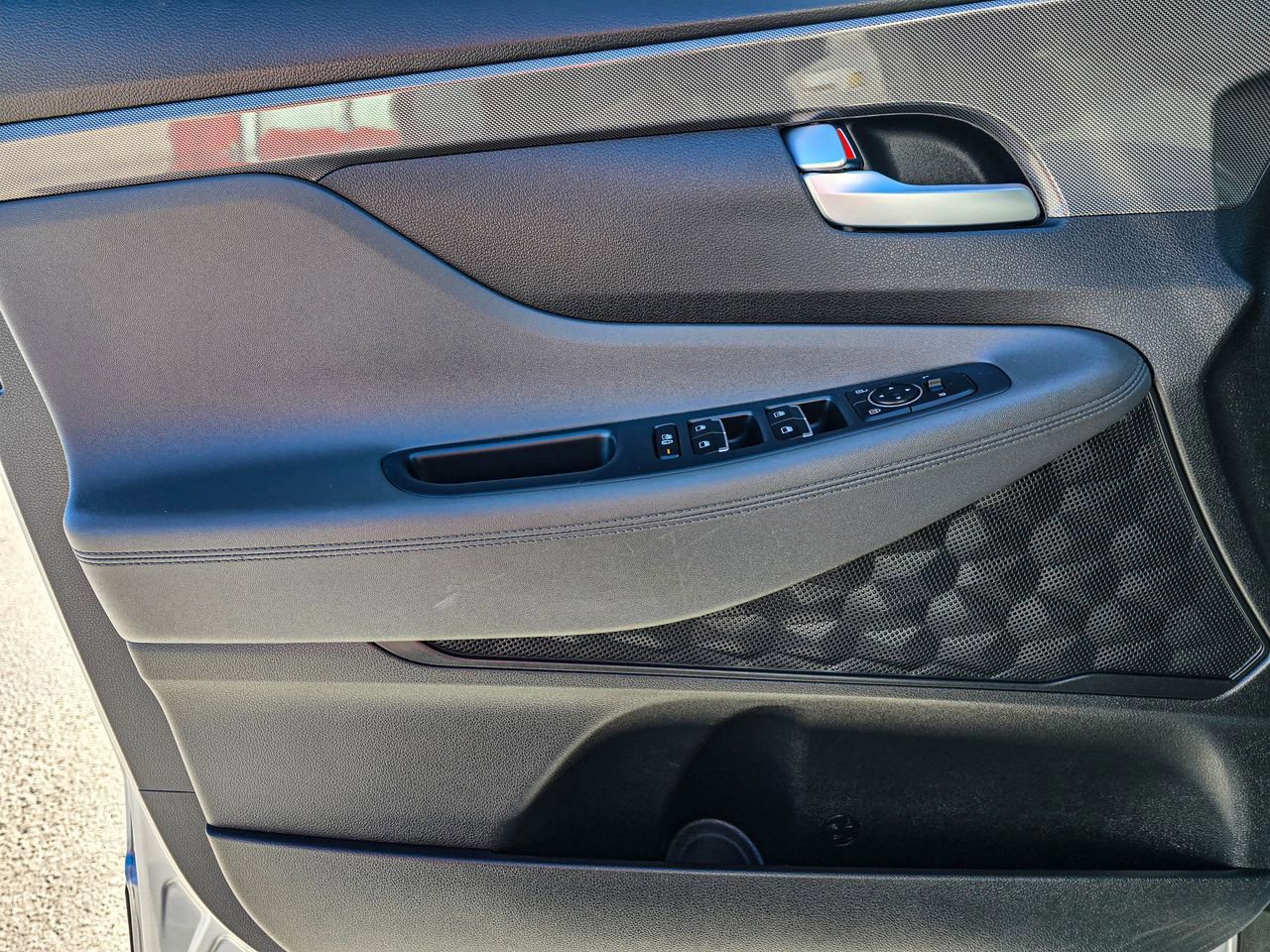 Used 2023 Hyundai Santa Fe SE image 11