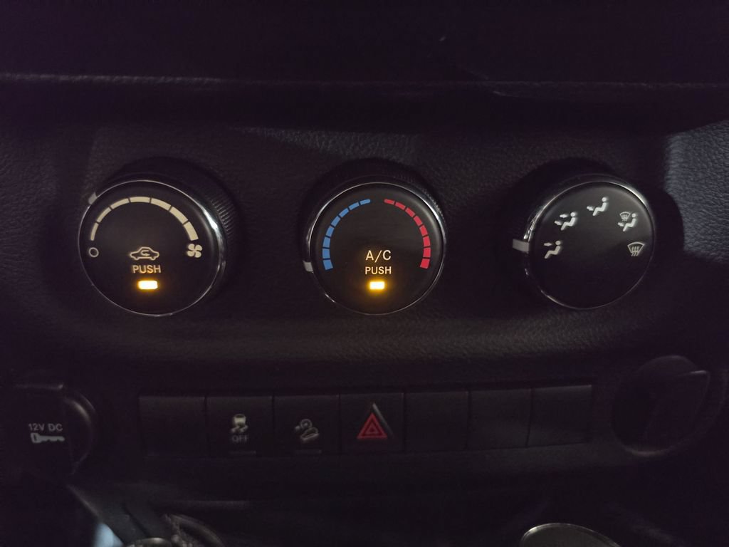 Used 2012 Jeep Wrangler Sport AWD/4WD image 16