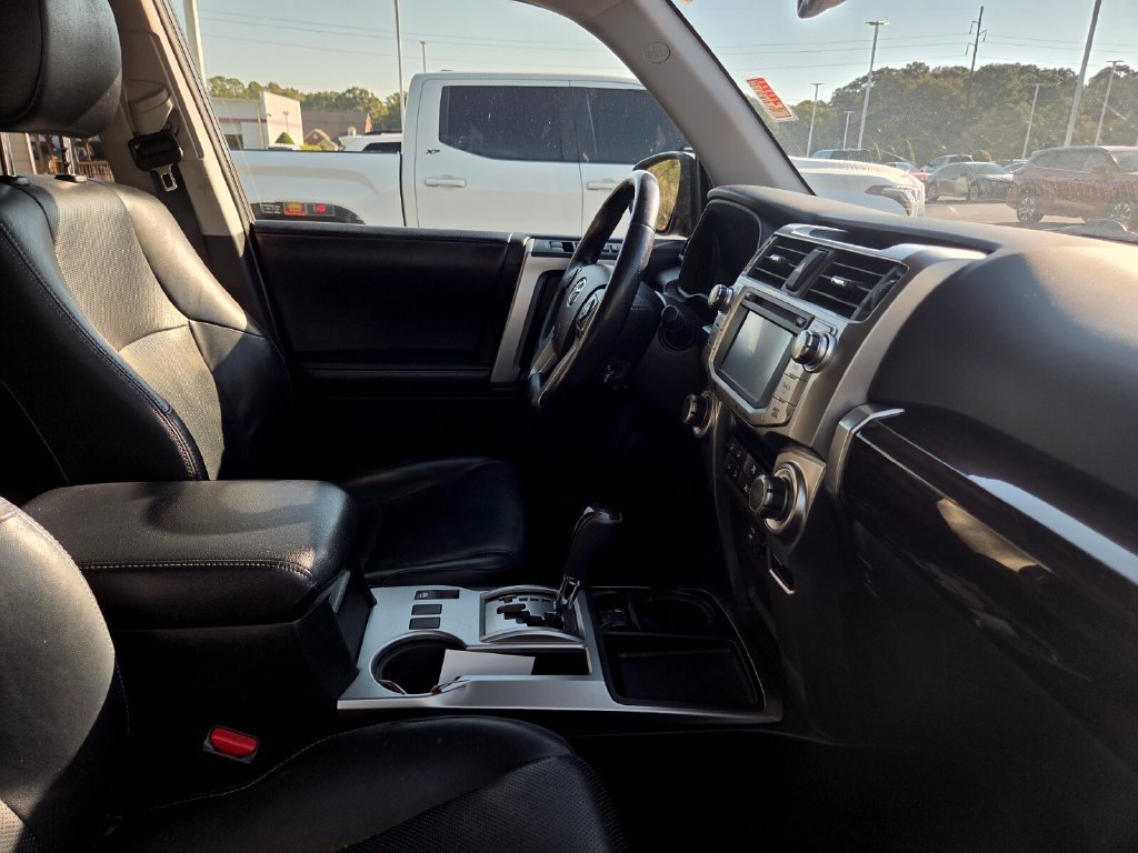 Used 2014 Toyota 4Runner Limited RWD image 10