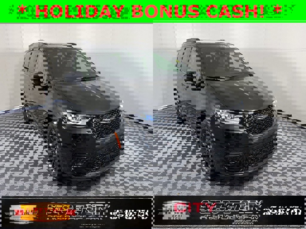 New 2026 Chrysler Pacifica Select w/ S Appearance Package