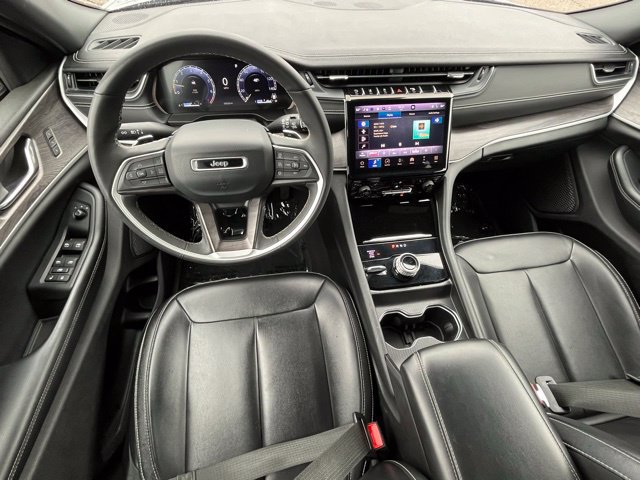 Used 2024 Jeep Grand Cherokee Limited AWD/4WD image 10