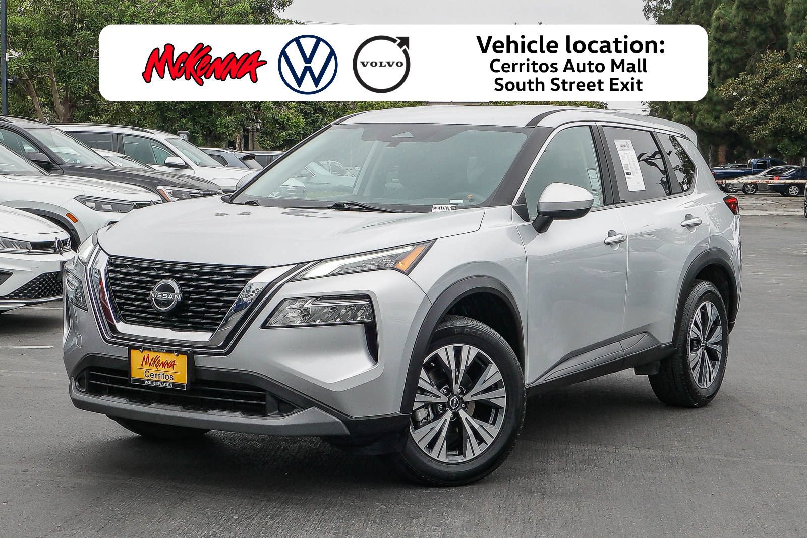 Used 2023 Nissan Rogue SV FWD image 1