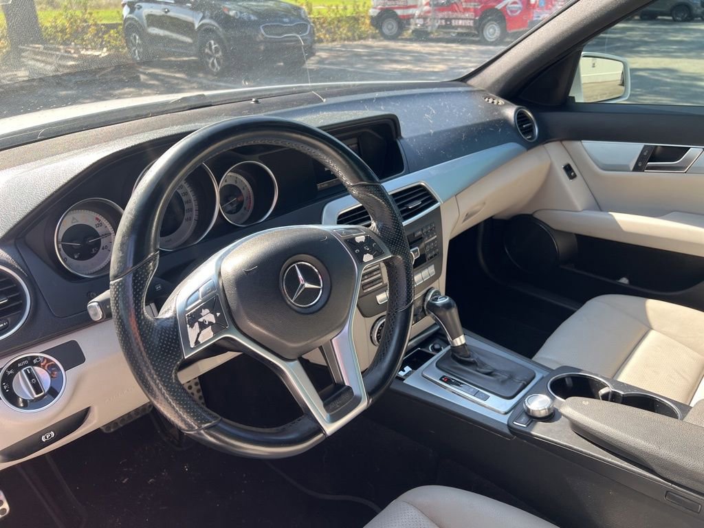 Used 2014 Mercedes-Benz C 250 Sedan image 9