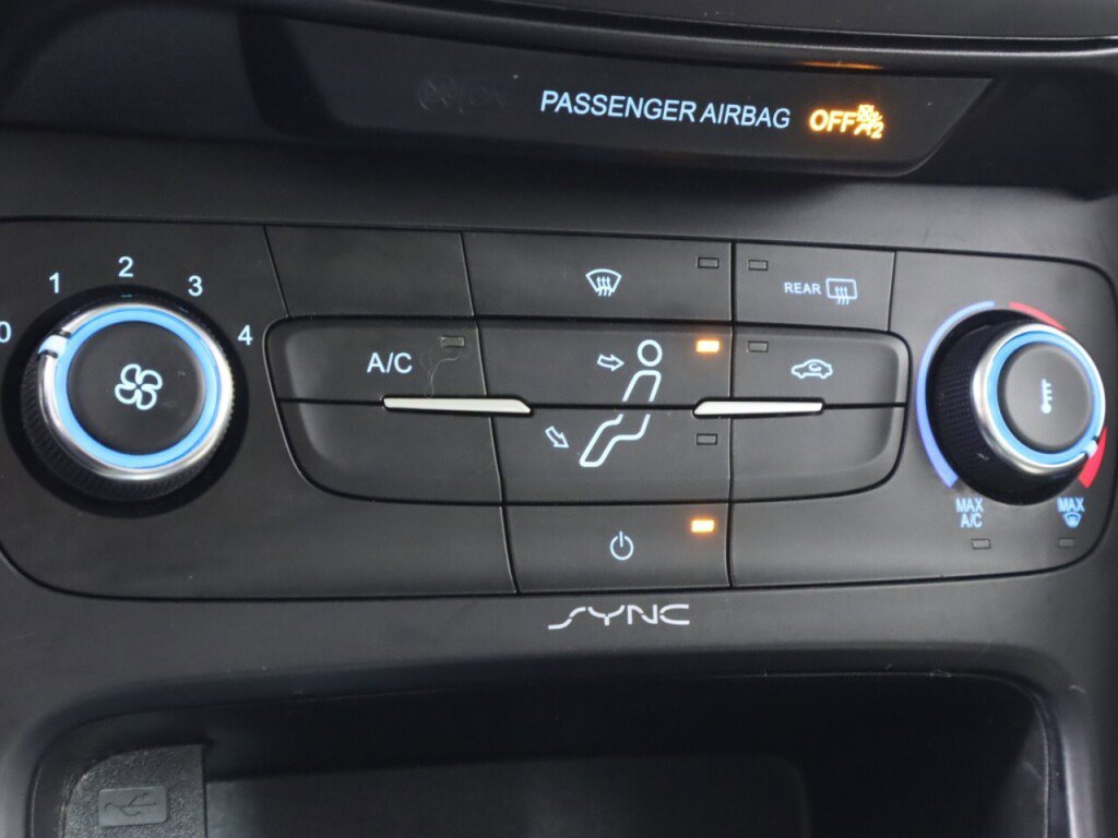 Used 2018 Ford Focus SE image 21