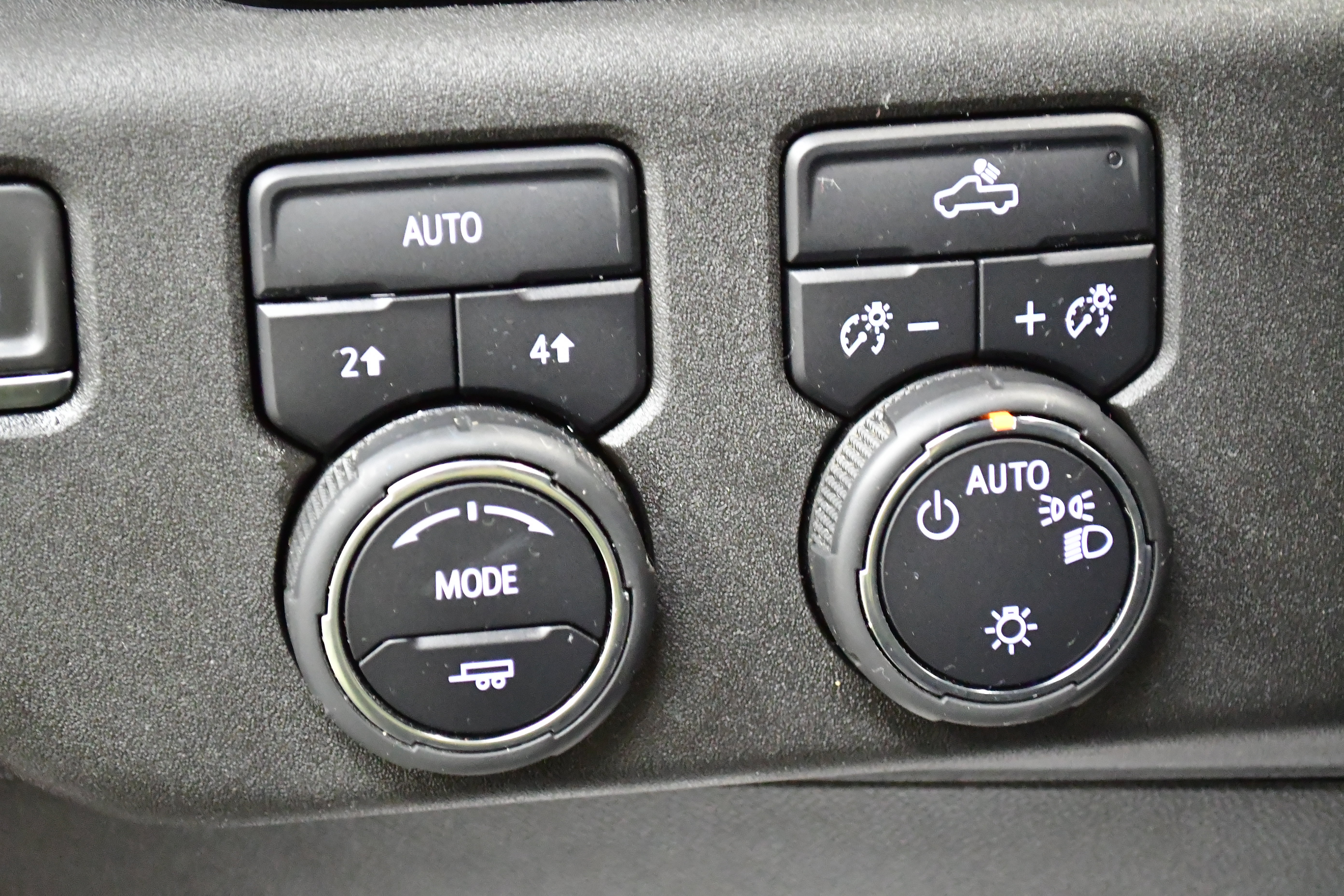Used 2022 Chevrolet Silverado 1500 LT AWD/4WD image 13