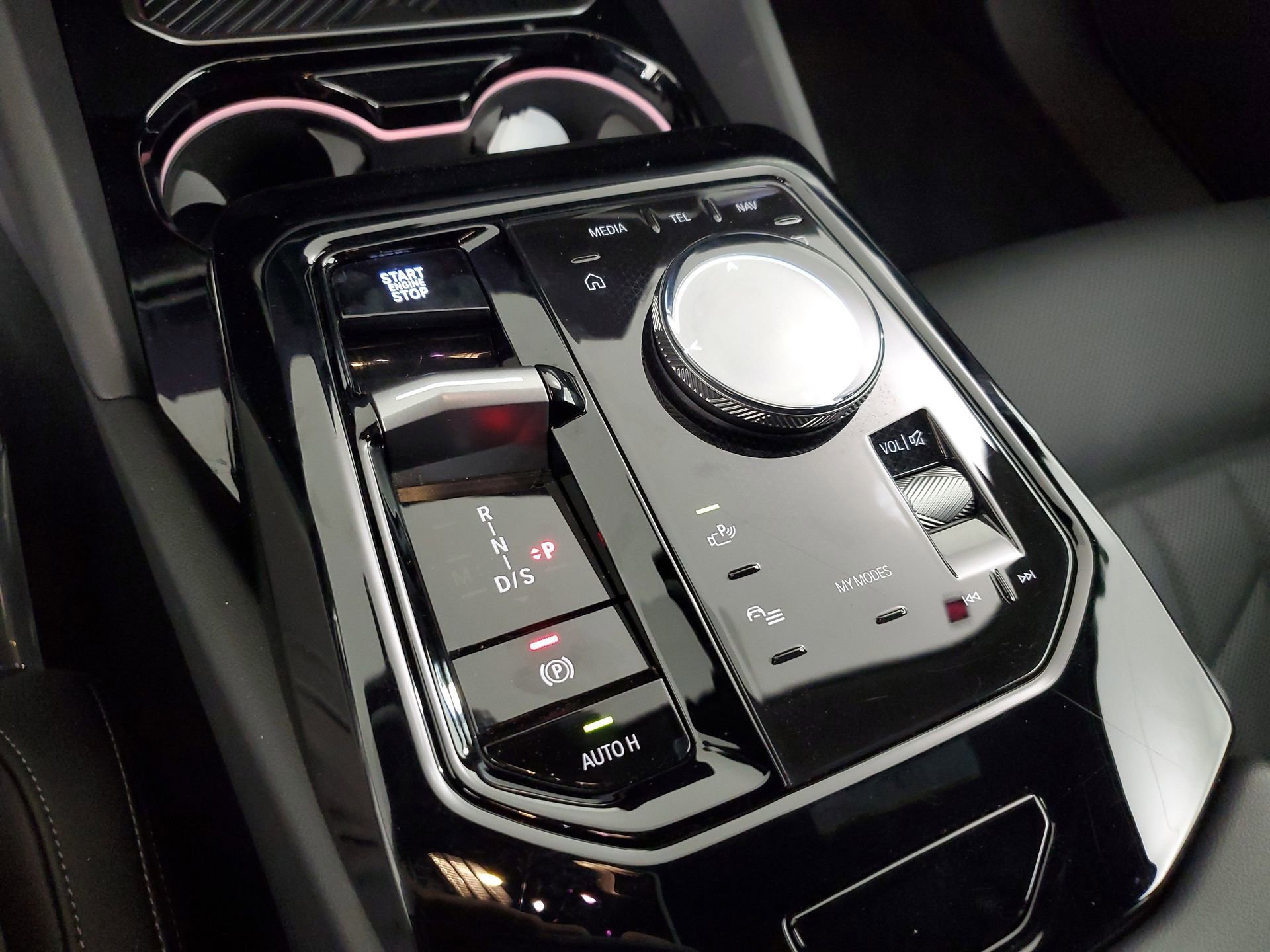 Used 2024 BMW 540i xDrive image 42