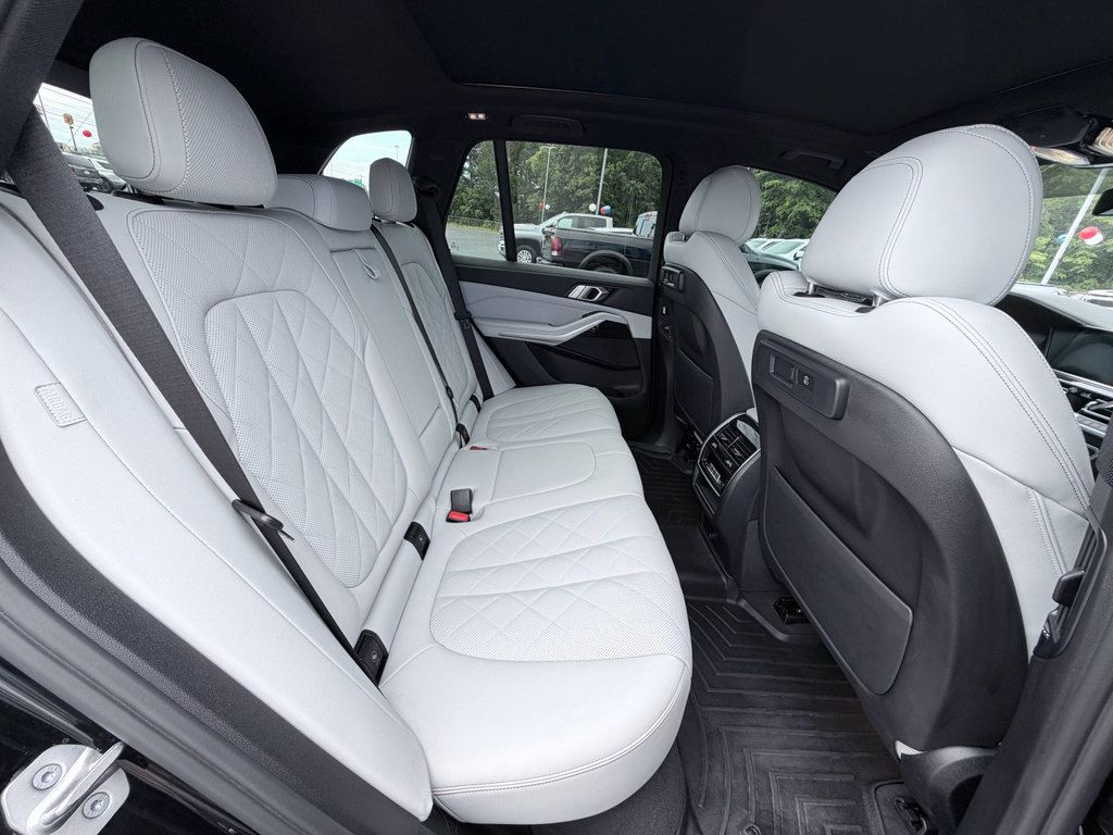 Used 2023 BMW X5 sDrive40i RWD image 29