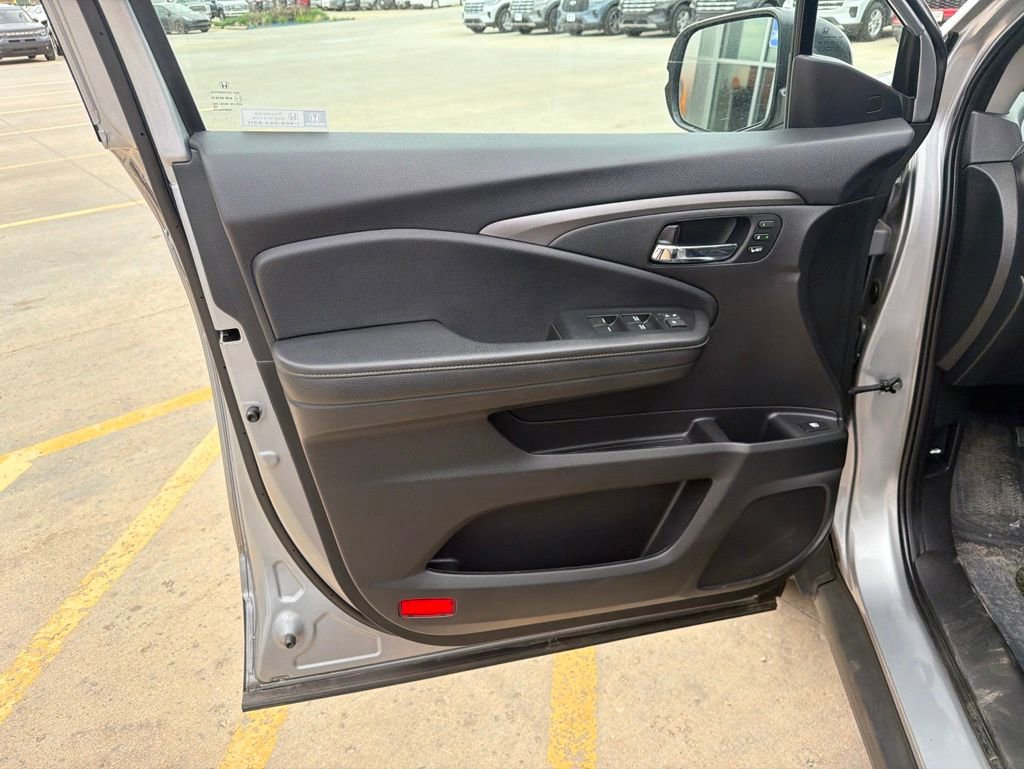 Used 2023 Honda Ridgeline RTL image 10